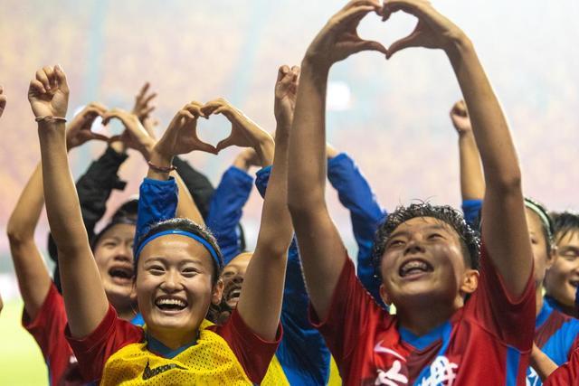 巴黎去年为K77开1100万年薪 那不勒斯只给500万